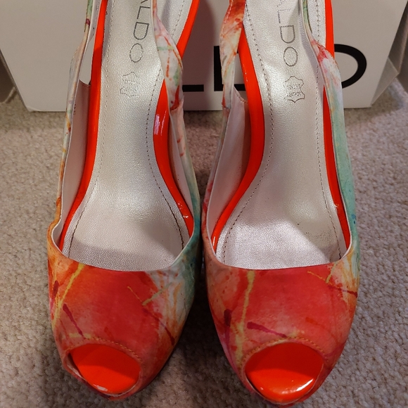 Heels - Picture 3 of 5